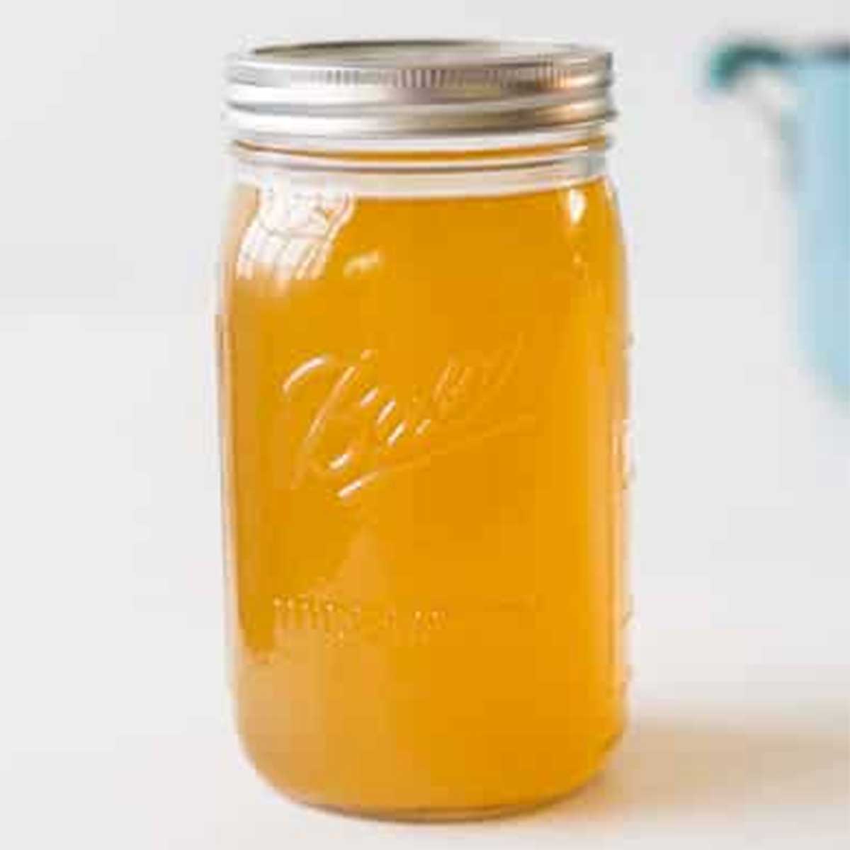 How to Make Delicious Vegetable Broth from Broccoli Leaves